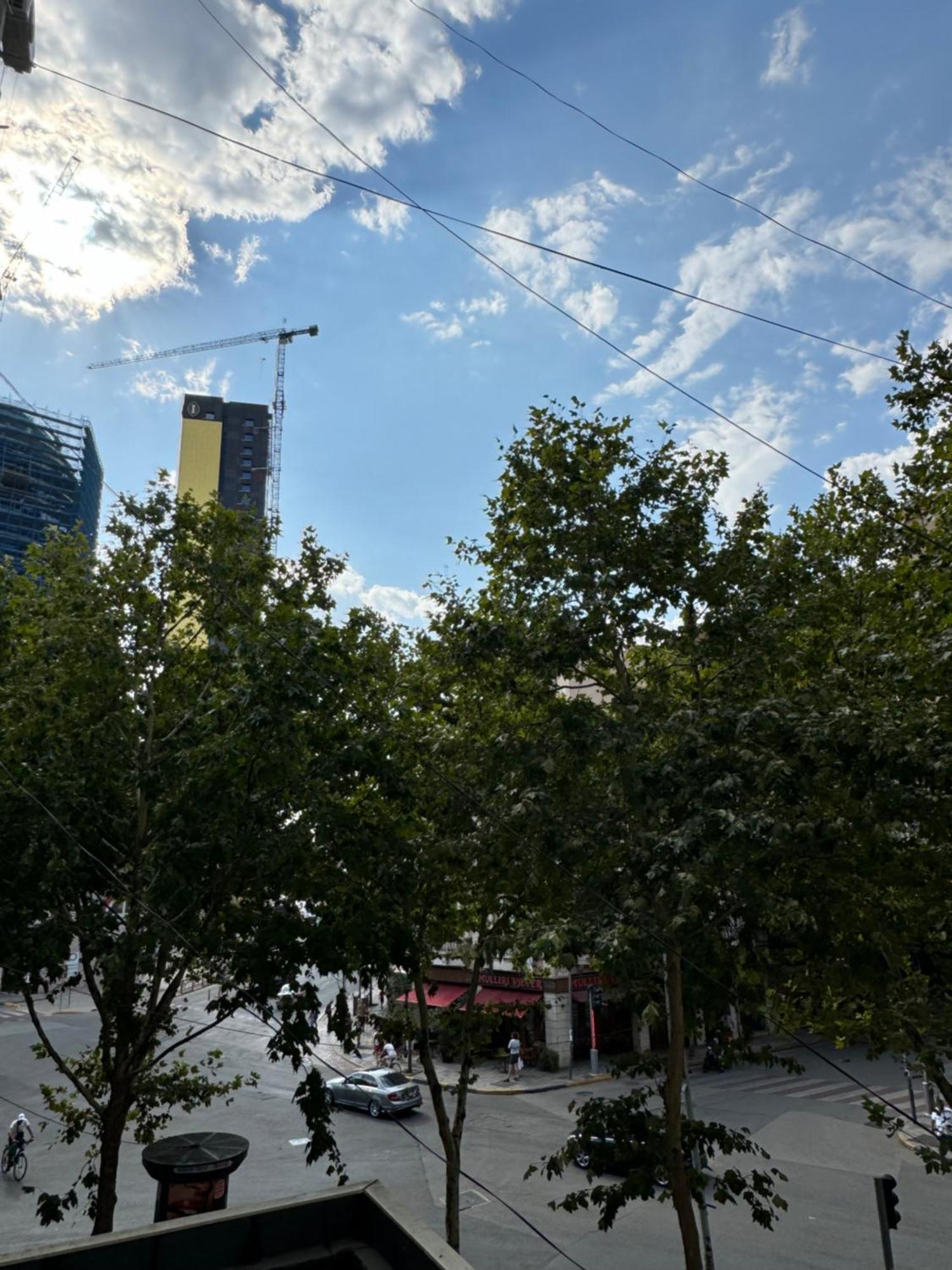 Centre Lions Gate 9 Tirana